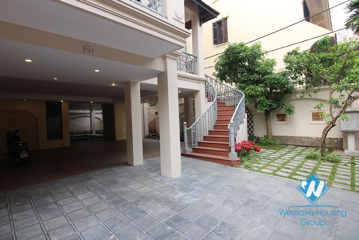 Spacious swimming pool house for rent in Tay Ho